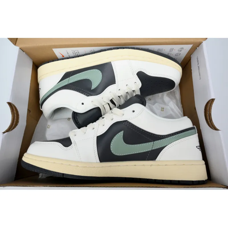  Air Jordan 1 Low Anthracite/Jade Smoke