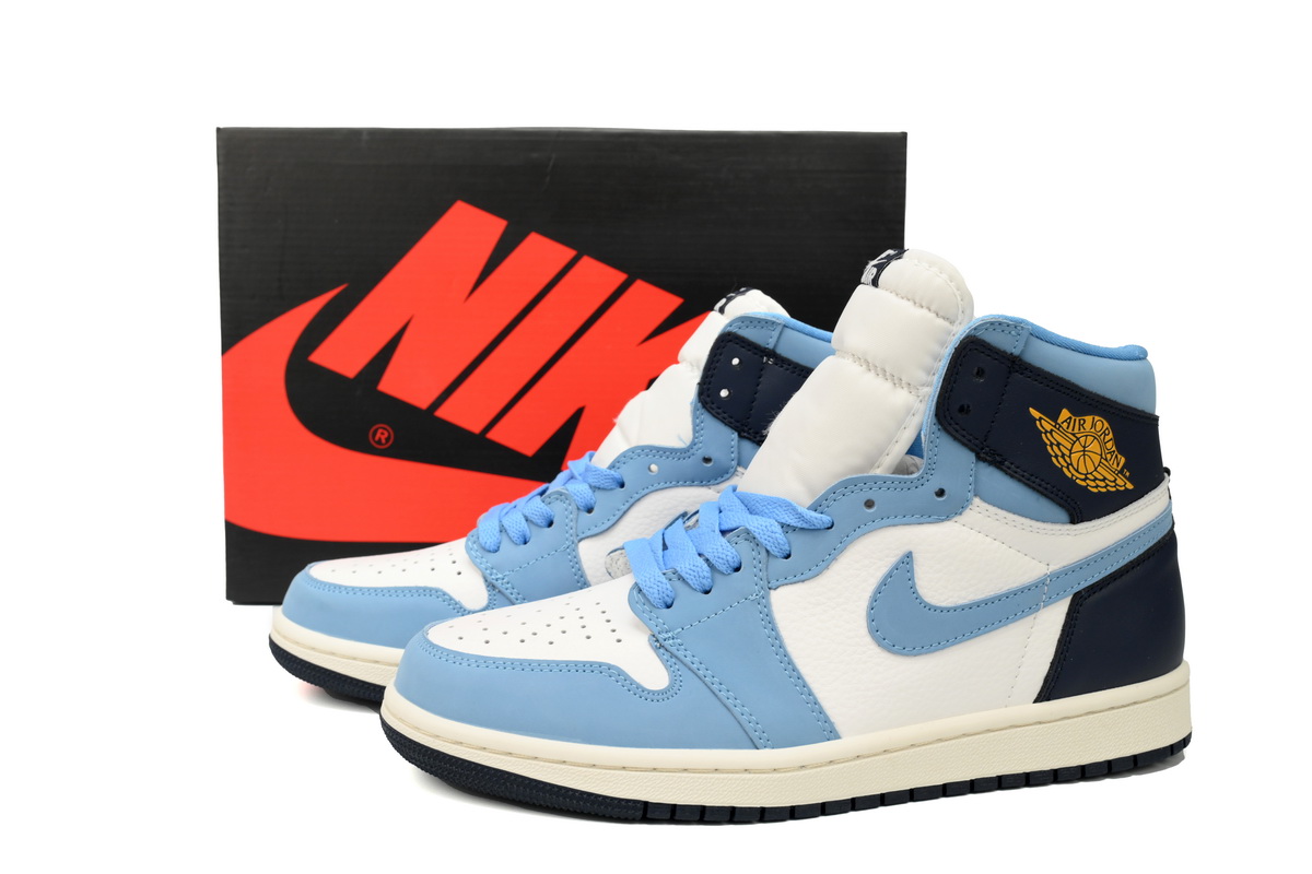    Air Jordan 1 High OG First in Flight