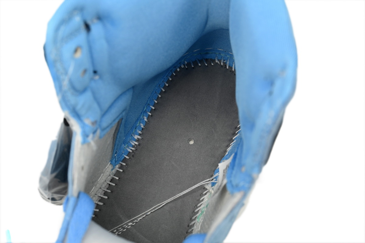    Air Jordan 1 High OG First in Flight