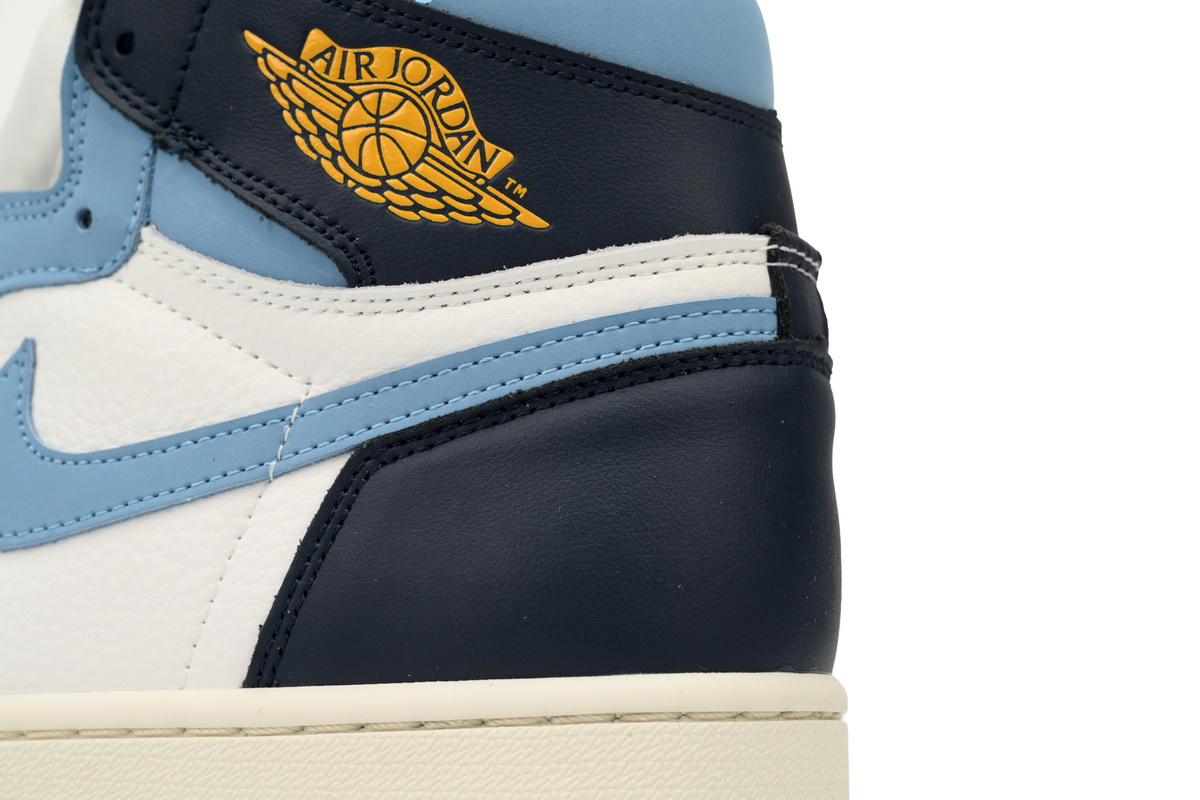    Air Jordan 1 High OG First in Flight