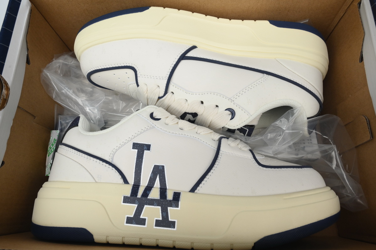    Giay MLB Chunky Liner Basic Dodgers White Navy 3ASXCBO3N-07NYD