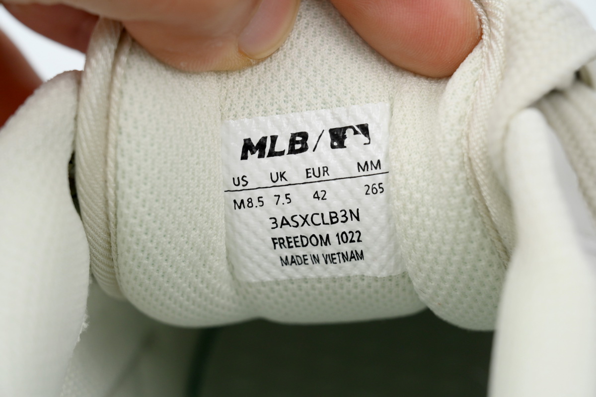    Giay MLB Chunky Liner Basic New York Yankees Sneaker 3ASXCLB3N-50CRS