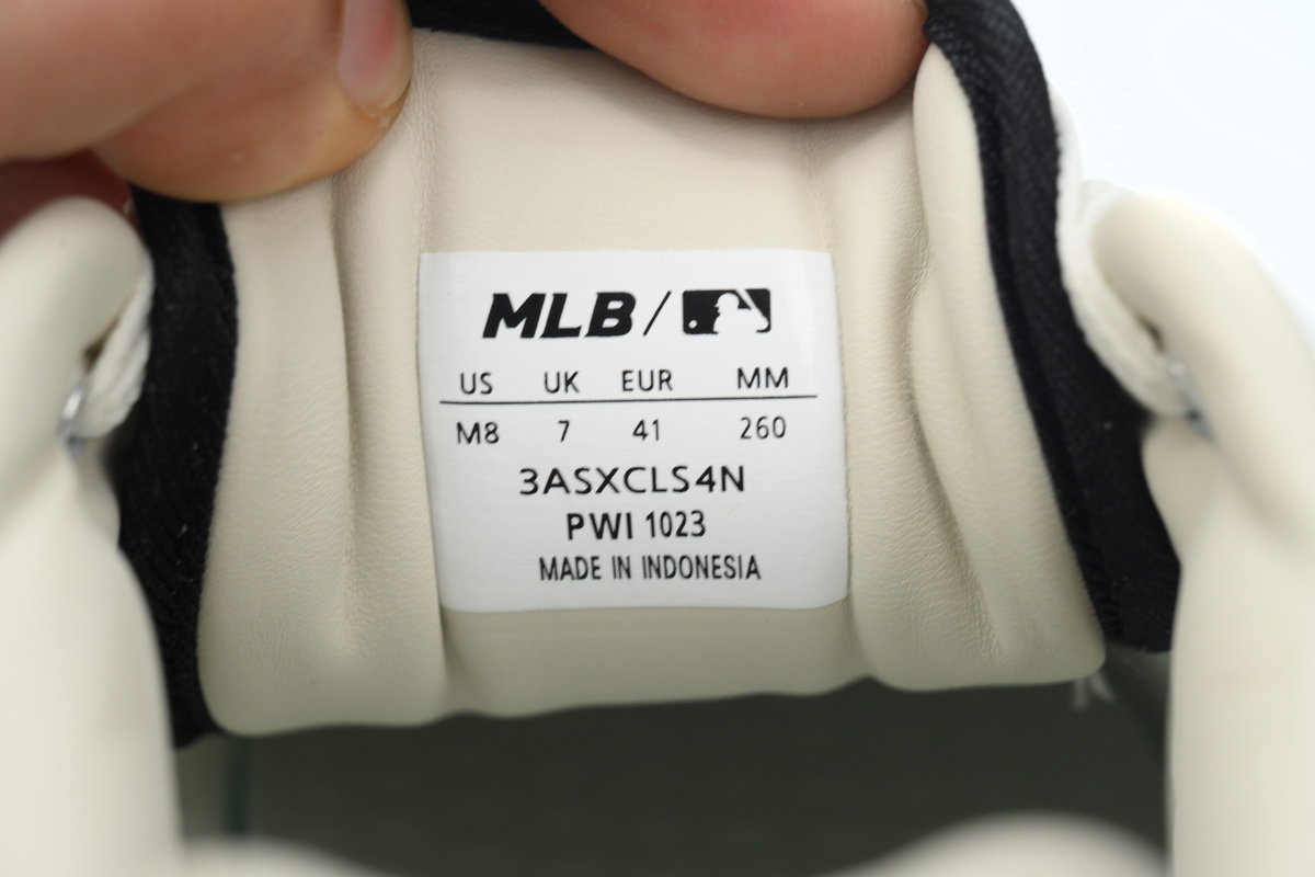    Giay MLB Chunky Liner Basic New York Yankees Sneaker 3ASXCLS4N-50BKS