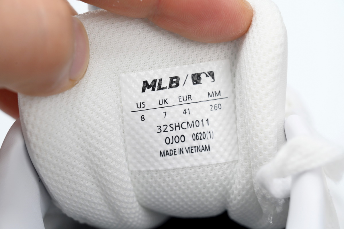    Giay MLB Chunky Liner Yankees Monogram White 32SHCMQ11