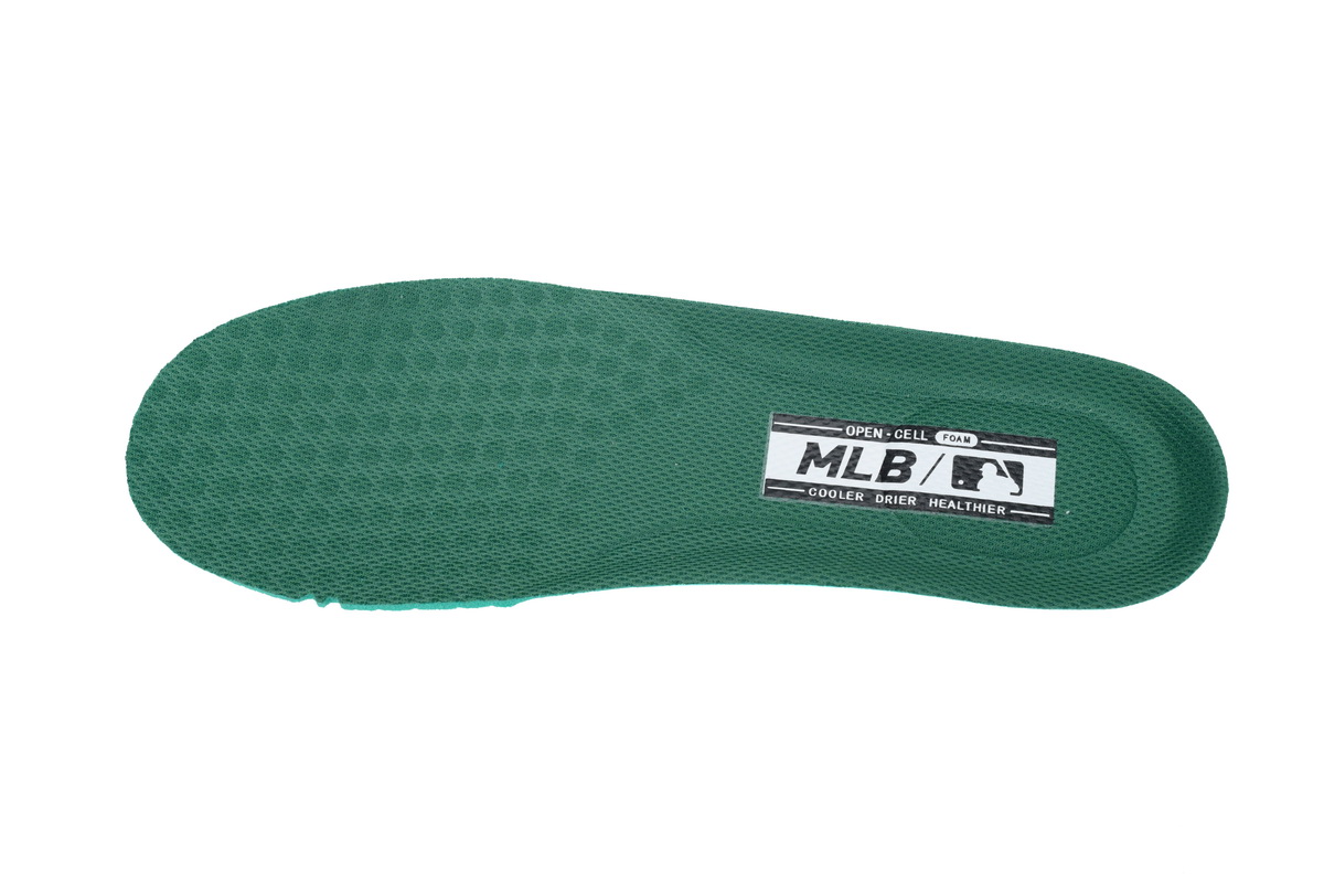    Giay MLB Chunky Liner New York Yankees White Green 3ASXCA12N-50GNS(09）