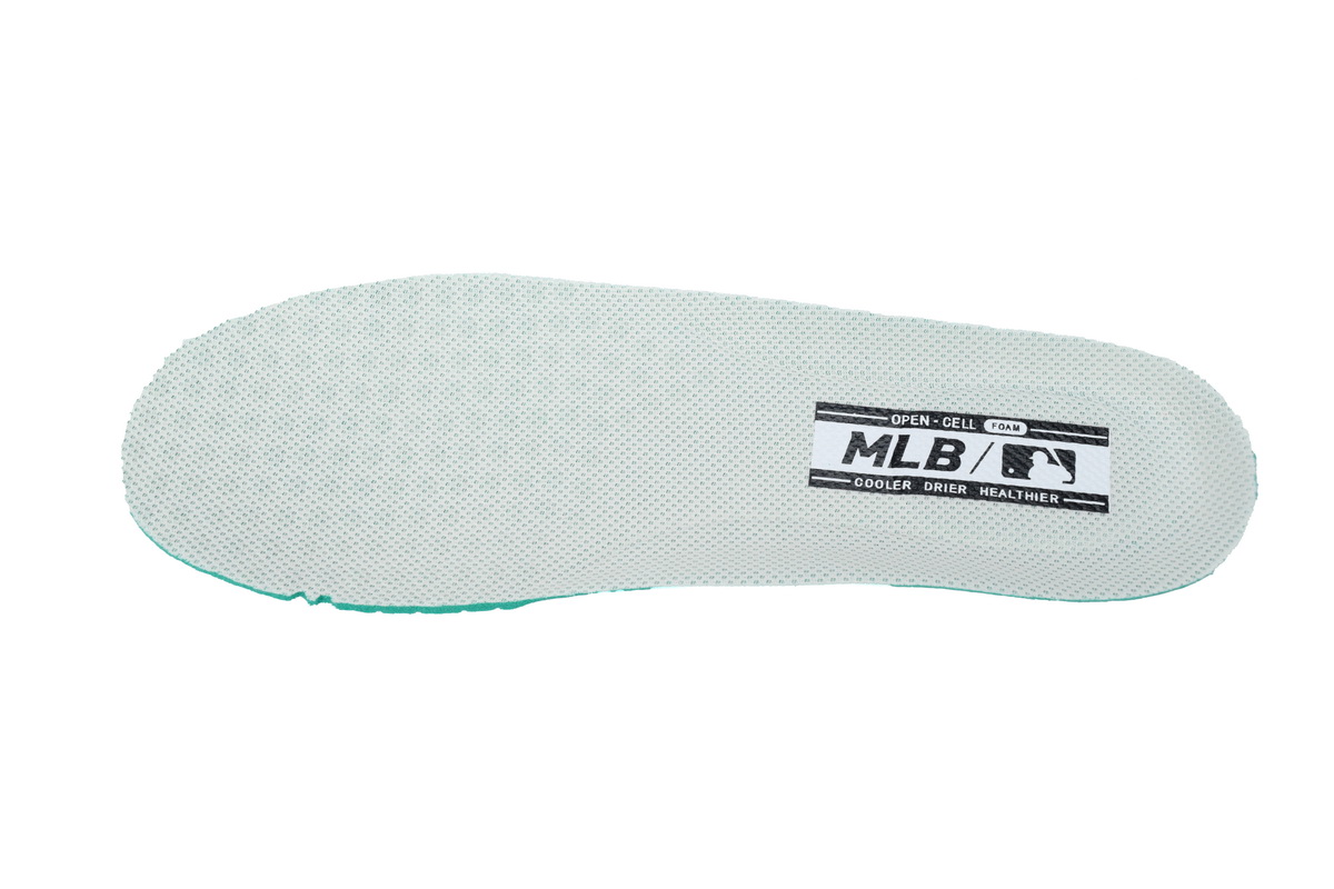    Giay MLB Big Ball Chunky P Mega Boston Red Sox 3ASXCA12N-43RDS