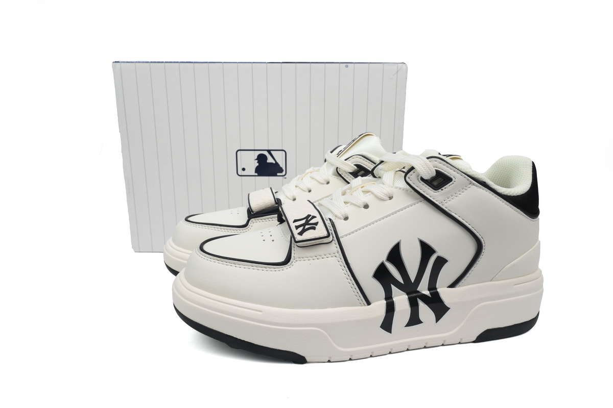    Giay MLB Chunky Liner Mid Basic New York Yankees Sneakers 3ASXLMB3N-50BKS