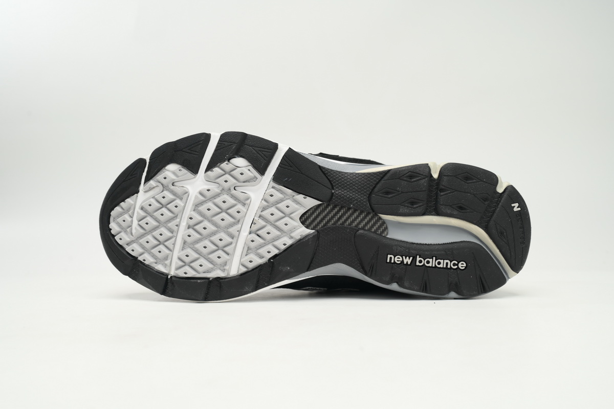    New Balance 990 Black And White M990BS3