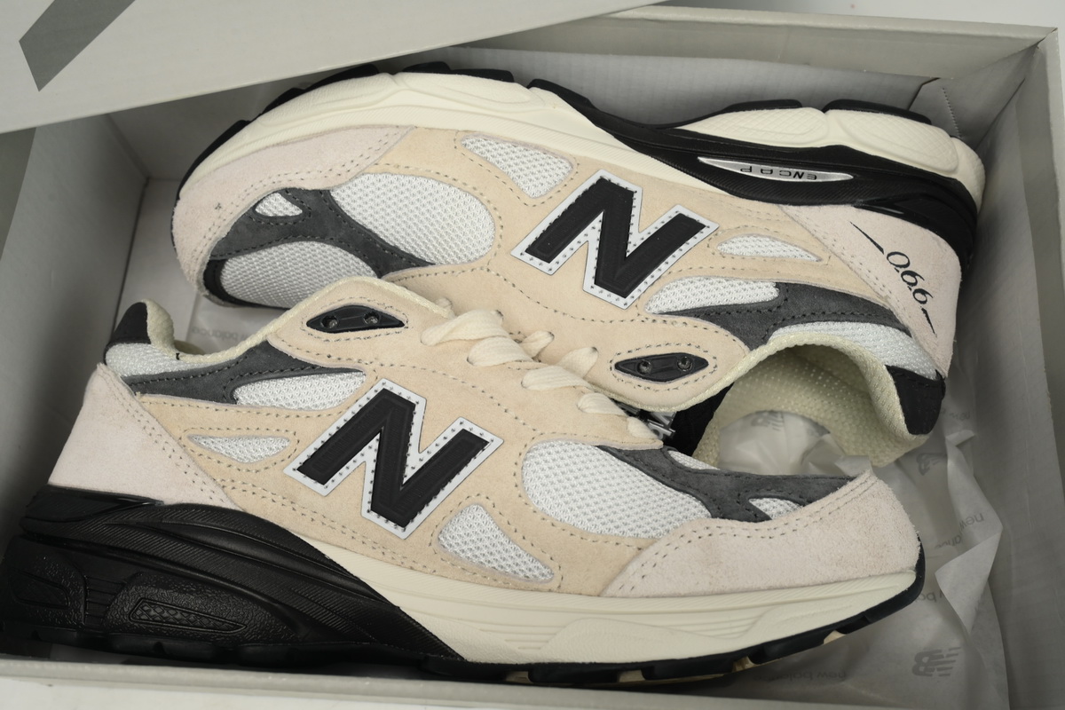    New Balance 990 Milk White Black M990AD3