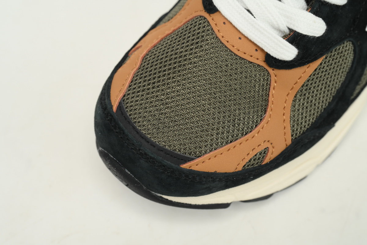    New Balance 990 Black And Yellow M990BB3