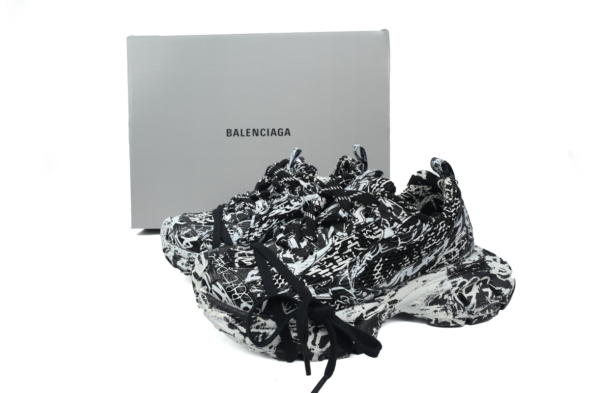    Balenciaga 3XL Lace-Up Sneakers Luminous Black Graffiti 734731 W3XDC 0236