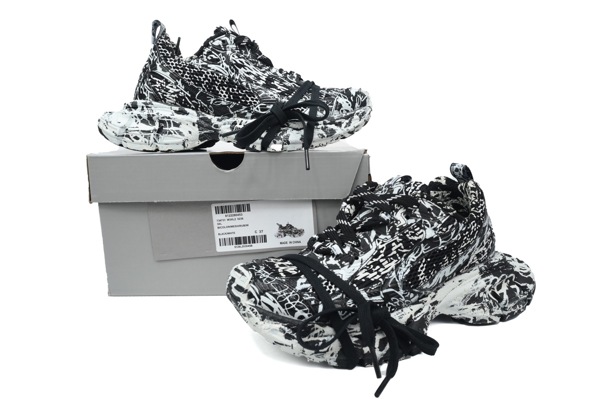    Balenciaga 3XL Lace-Up Sneakers Luminous Black Graffiti 734731 W3XDC 0236