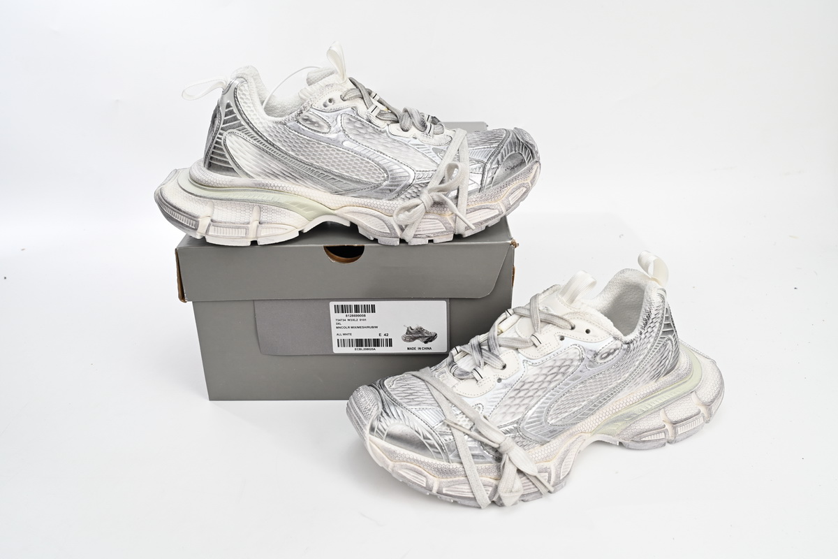    Balenciaga 3XL Lace-Up Sneakers Silver White 542229 W1RB5 0101