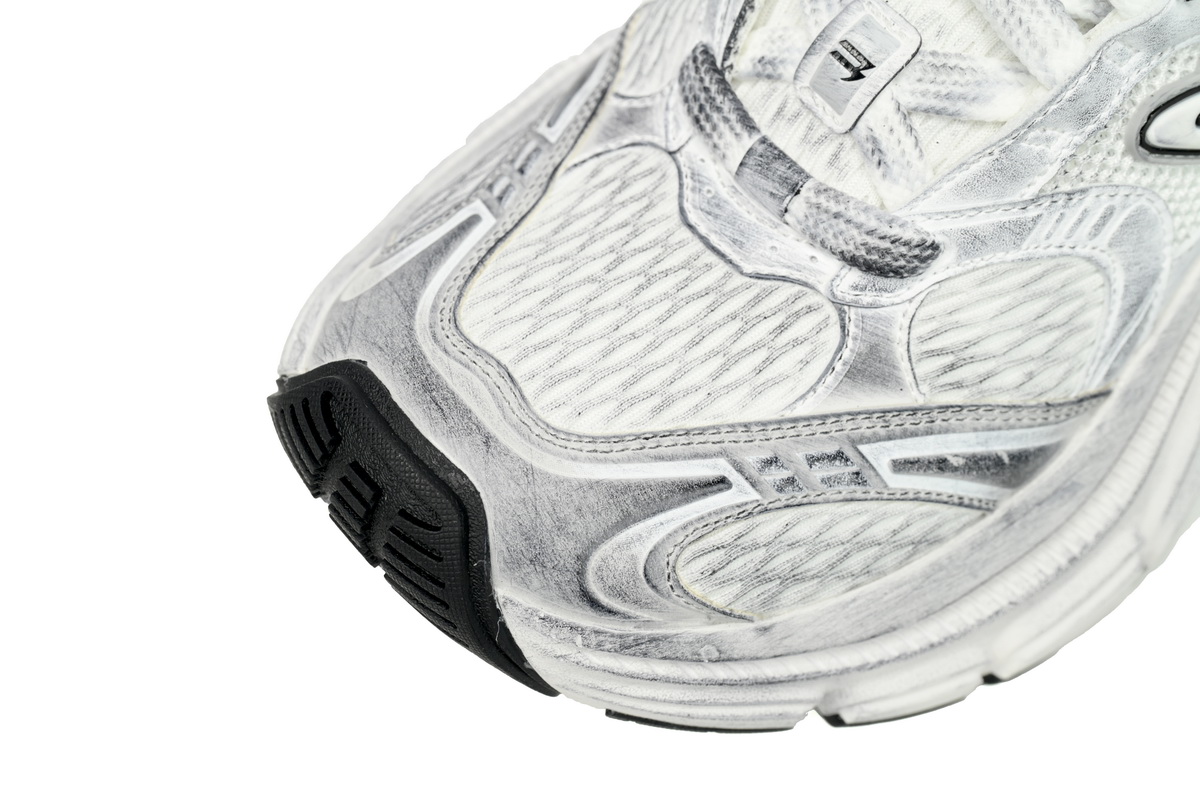 Balenciaga 10XL Sneaker  White and Black 784342 W2MV2 9110