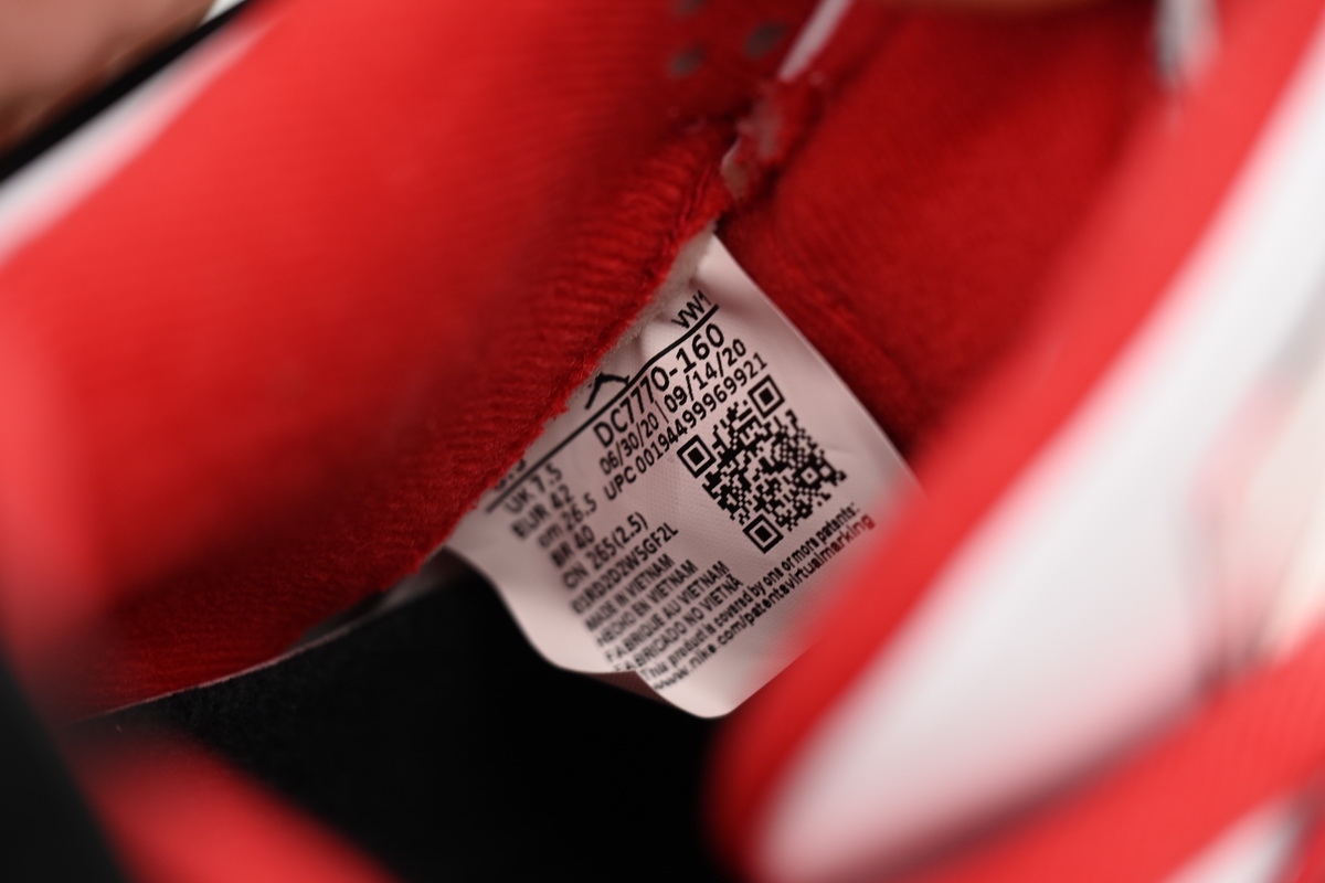     Air Jordan 4 Retro Fire Red DC7770-160 (2020)  