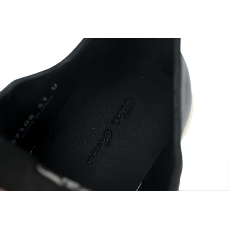 Pkgod RICK OWENS/RO Black and White