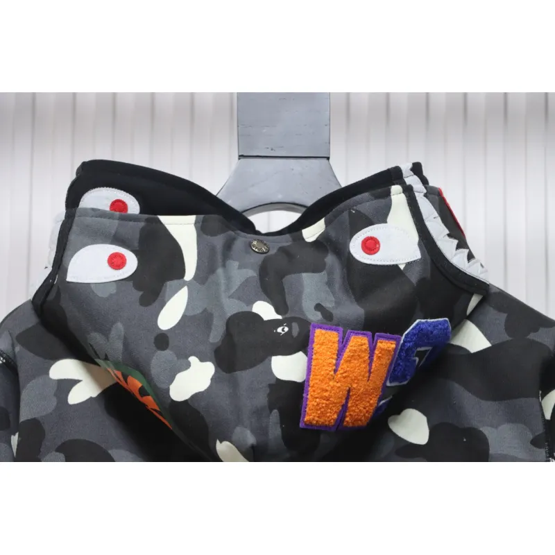 Top Quality BAPE City Camo Shark WGM Full-Zip Hoodie Black（Glow） 