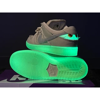 Pkgod Nike SB Dunk Low Mummy 02