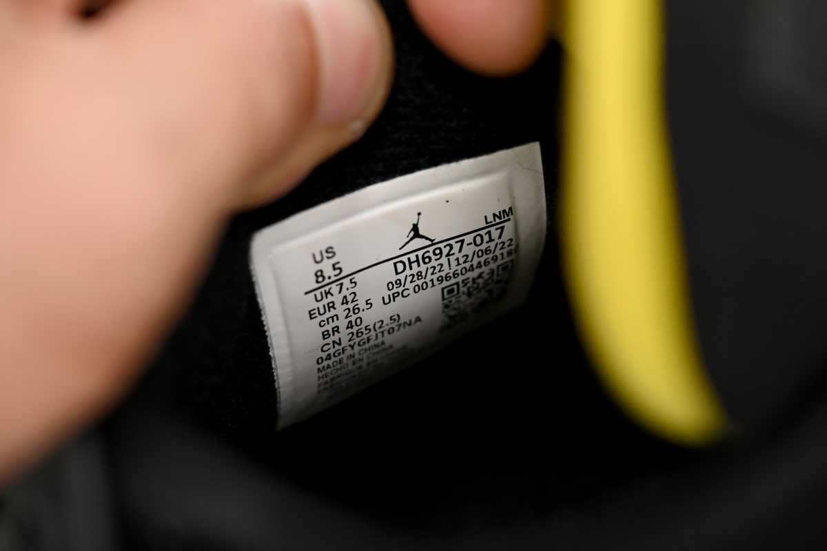 Air Jordan 4 Thunder DH6927-017