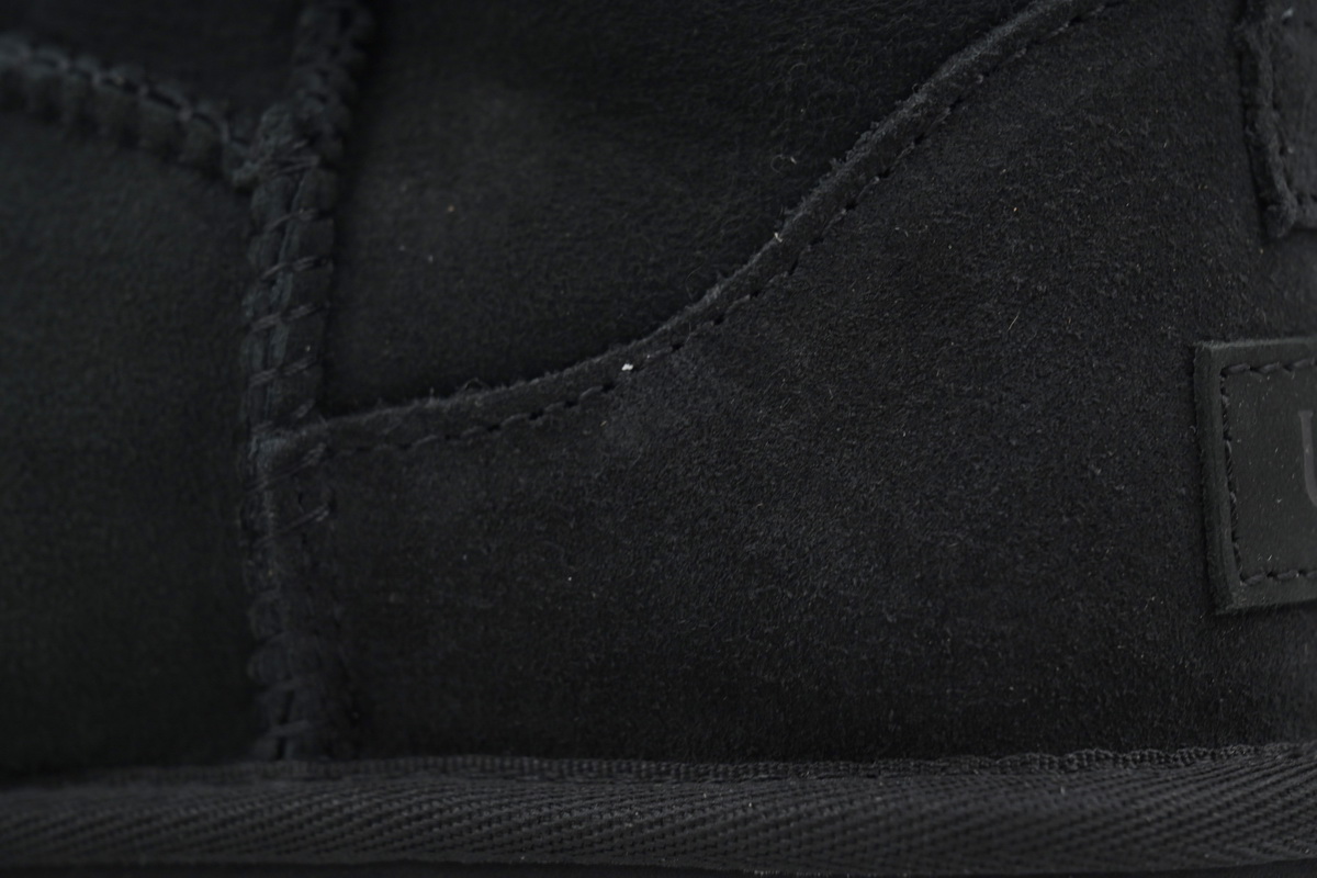 Pkgod UGG Classic Ultra Mini Boot Black 