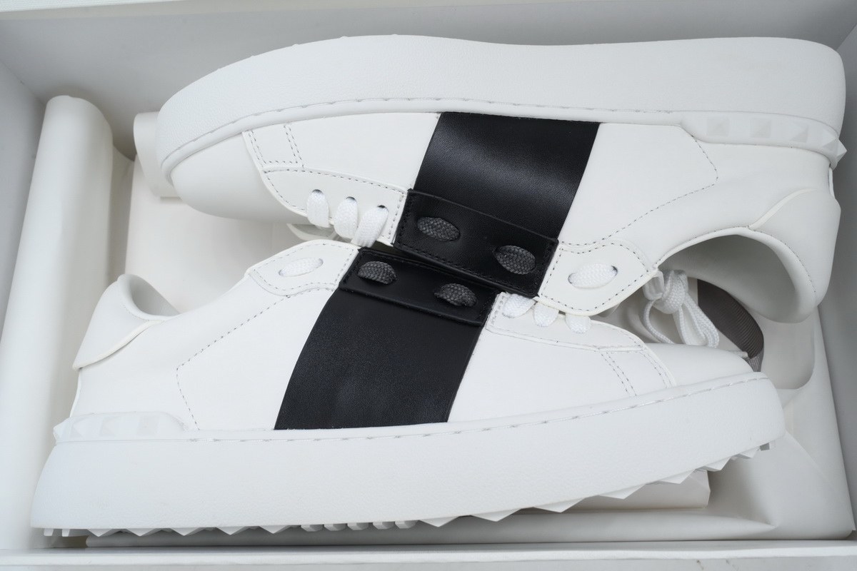    Valentino Garavani Open White Black Band White