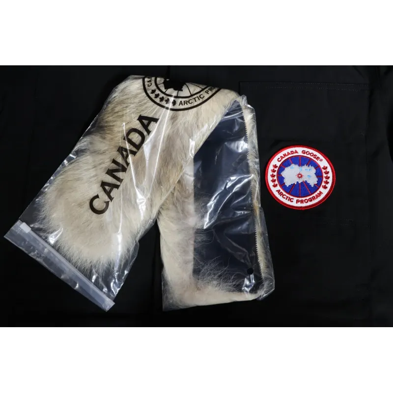 Top Quality Canada Goose Expedition feather collar down coat black