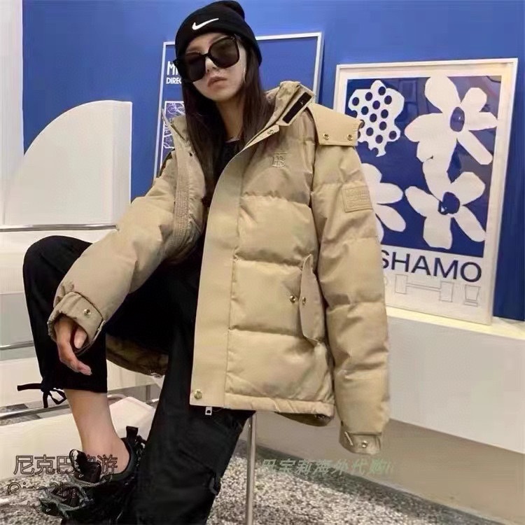     Burberry 22FW Hooded Down Jacket Beige 