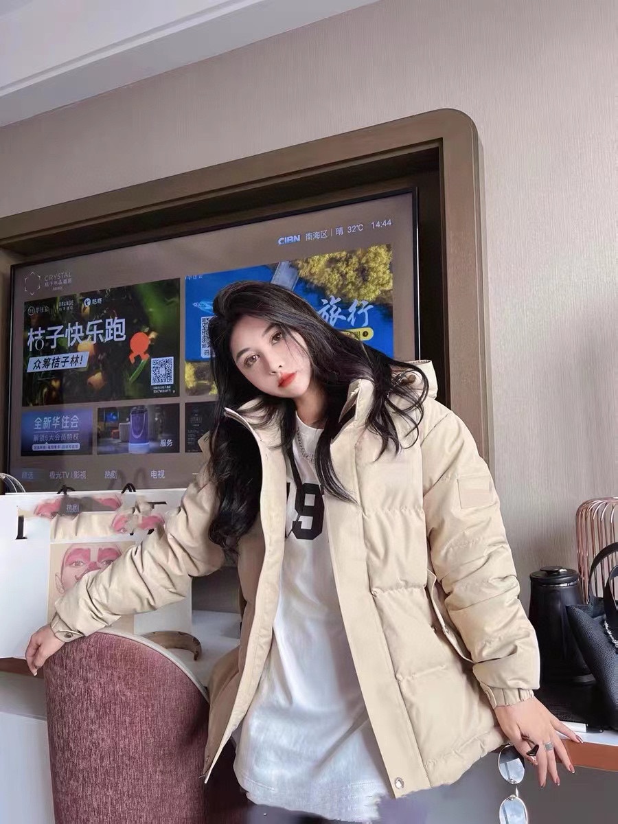     Burberry 22FW Hooded Down Jacket Beige 