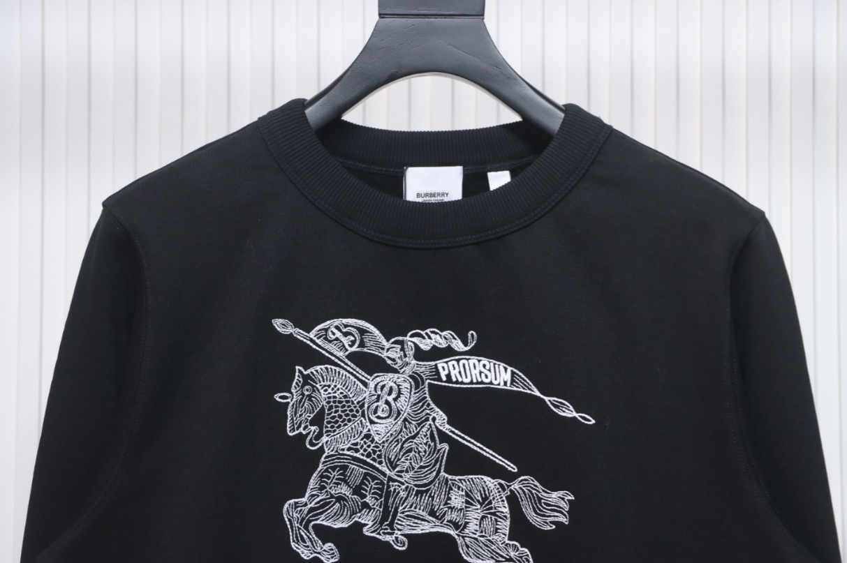      Burberry Darby EKD Black Cotton Sweatshirt 