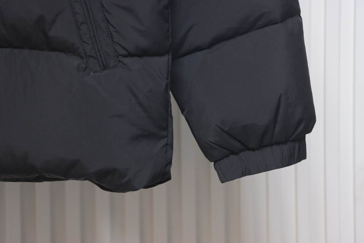Top Quality     Moncler micro-labelled patch zip stand-up collar down jacket 
