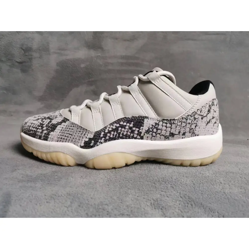 【Christmas Flash Sale】Air Jordan 11 Retro Low Light Bone Snakeskin CD6846-002