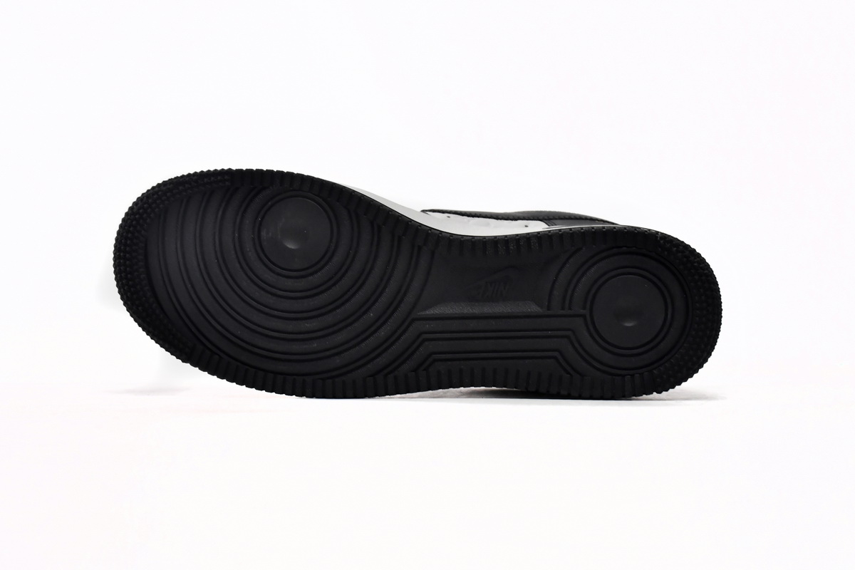    Louis Vuitton x Nike Air Force 1 Black White  7108-8