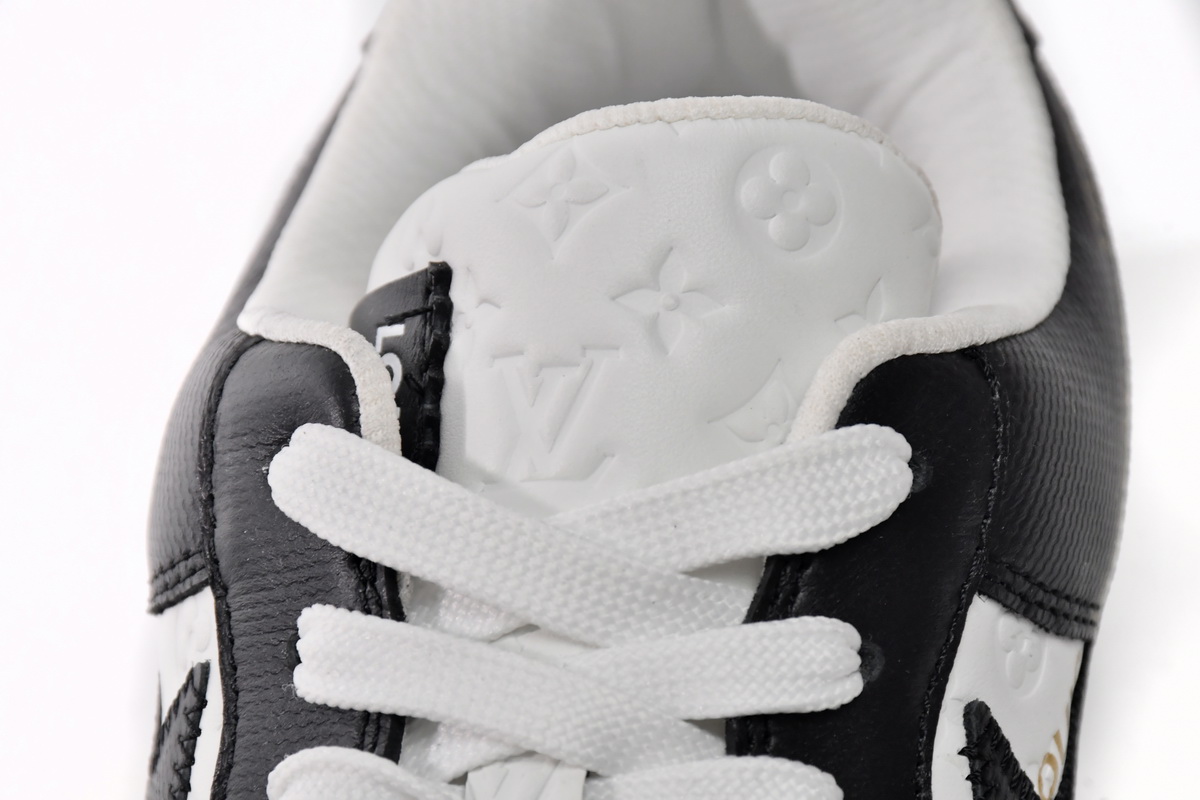    Louis Vuitton x Nike Air Force 1 Black White  7108-8
