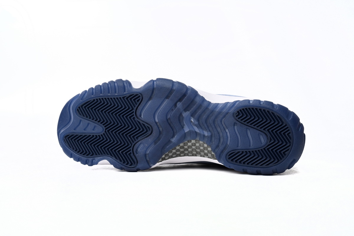    Air Jordan 11 Retro Midnight Navy AR0715-441