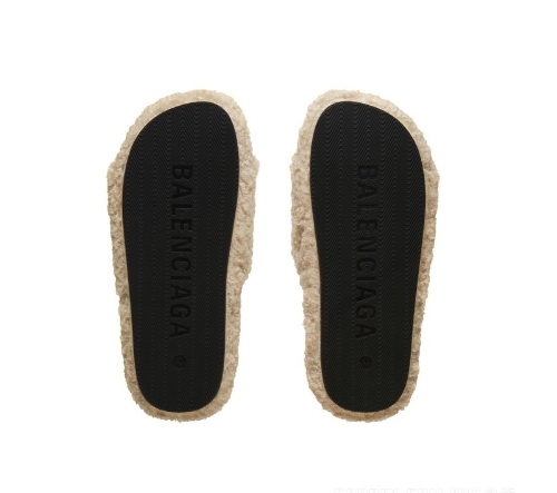 Balenciaga Furry Slide Beige  