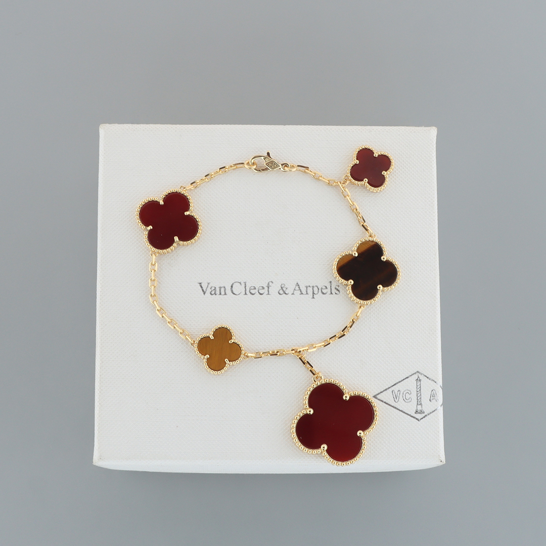 Top Quality Van Cleef & Arpels Five Flower Irregular Bracelet