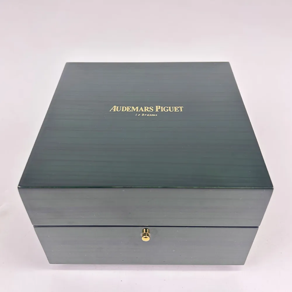 Bust Down AP Watch | NATURAL DIAMONDS
