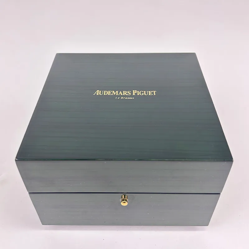 Bust Down AP Watch | NATURAL DIAMONDS
