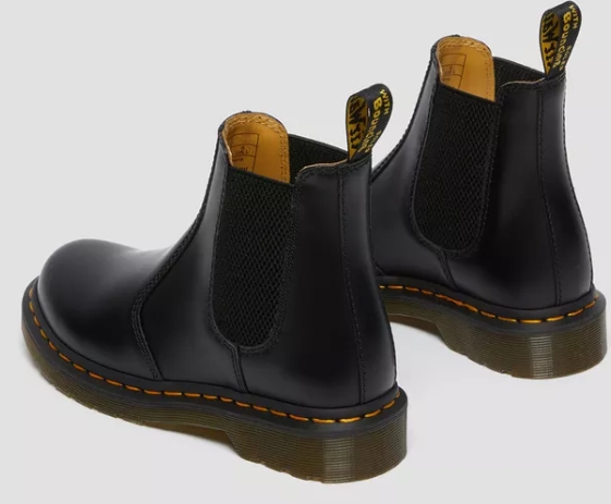     Dr. Martens 2976 Women's Smooth Leather Chelsea Boots in Black 