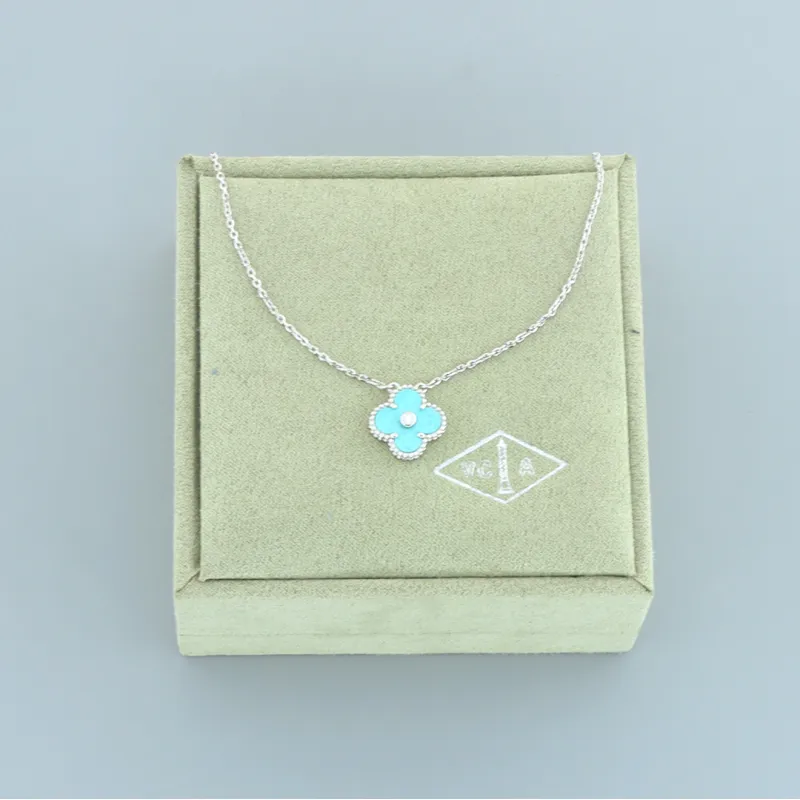 Top Quality Van Cleef & Arpels Diamond Clover Necklace