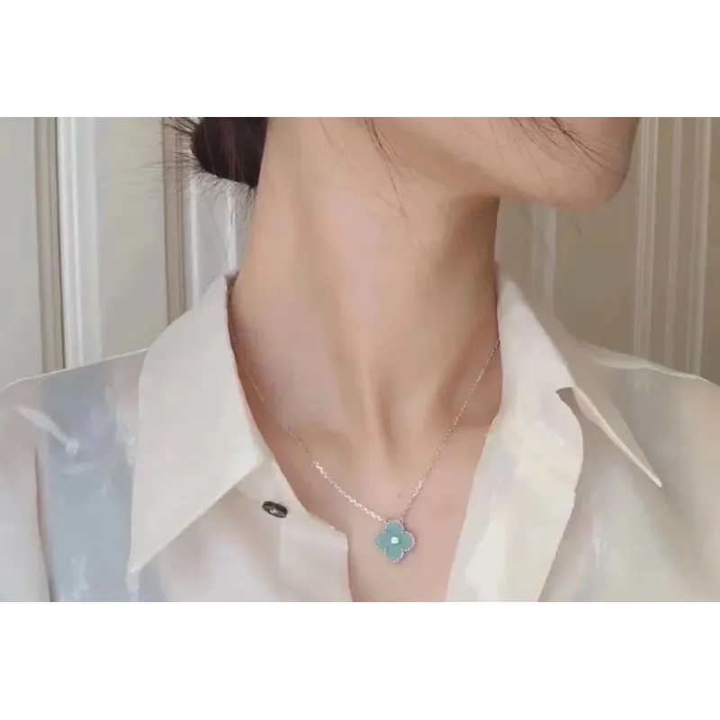 Top Quality Van Cleef & Arpels Diamond Clover Necklace