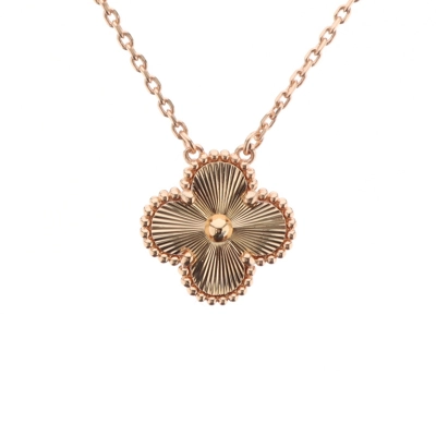 Top Quality Van Cleef & Arpels Laser Clover Necklace 02