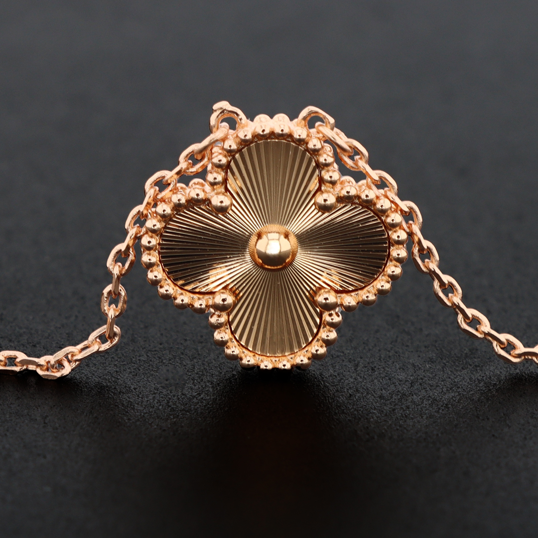 Top Quality Van Cleef & Arpels Laser Clover Necklace