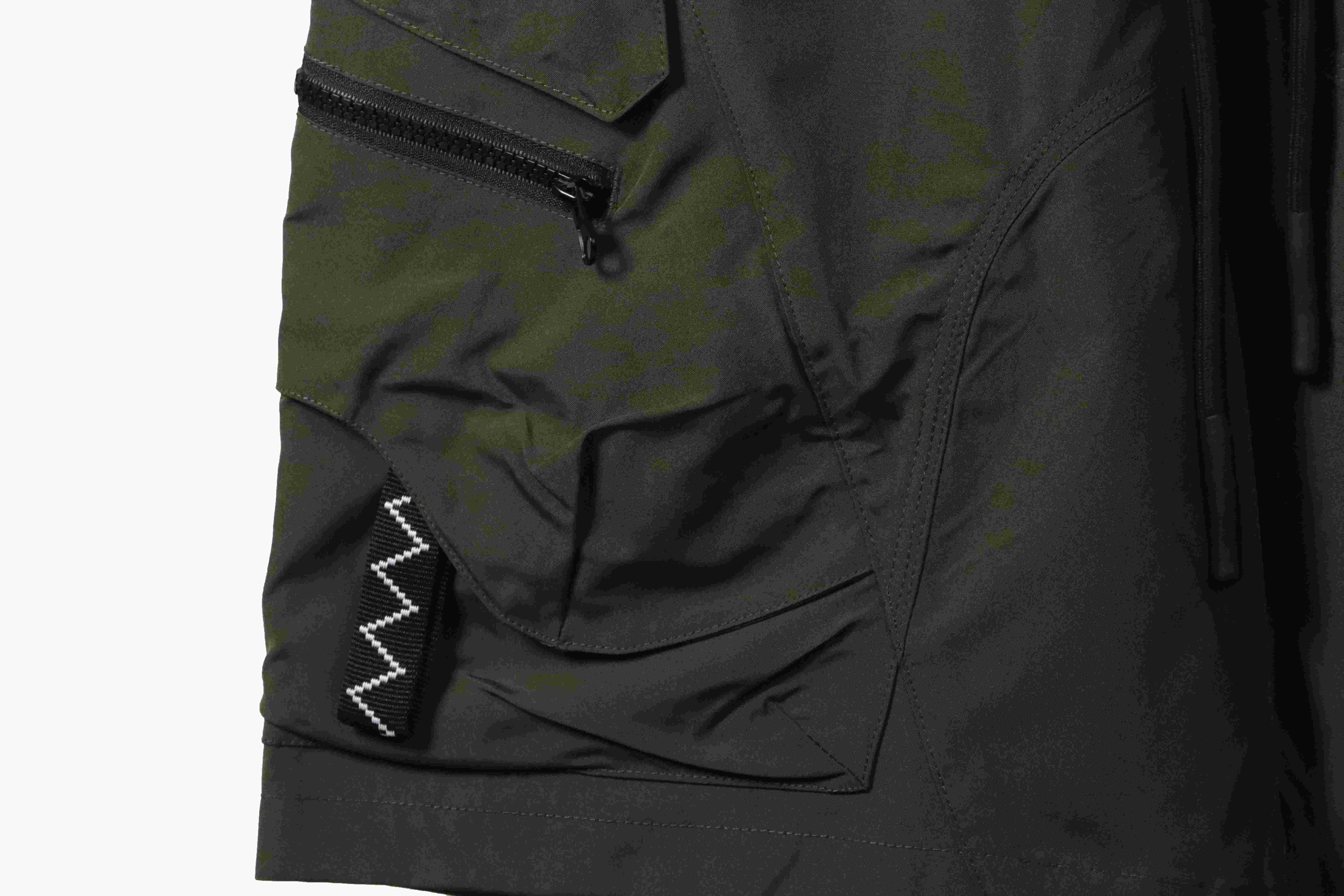 Top Quality Stone Island Large Pocket Zipper Functional Shorts