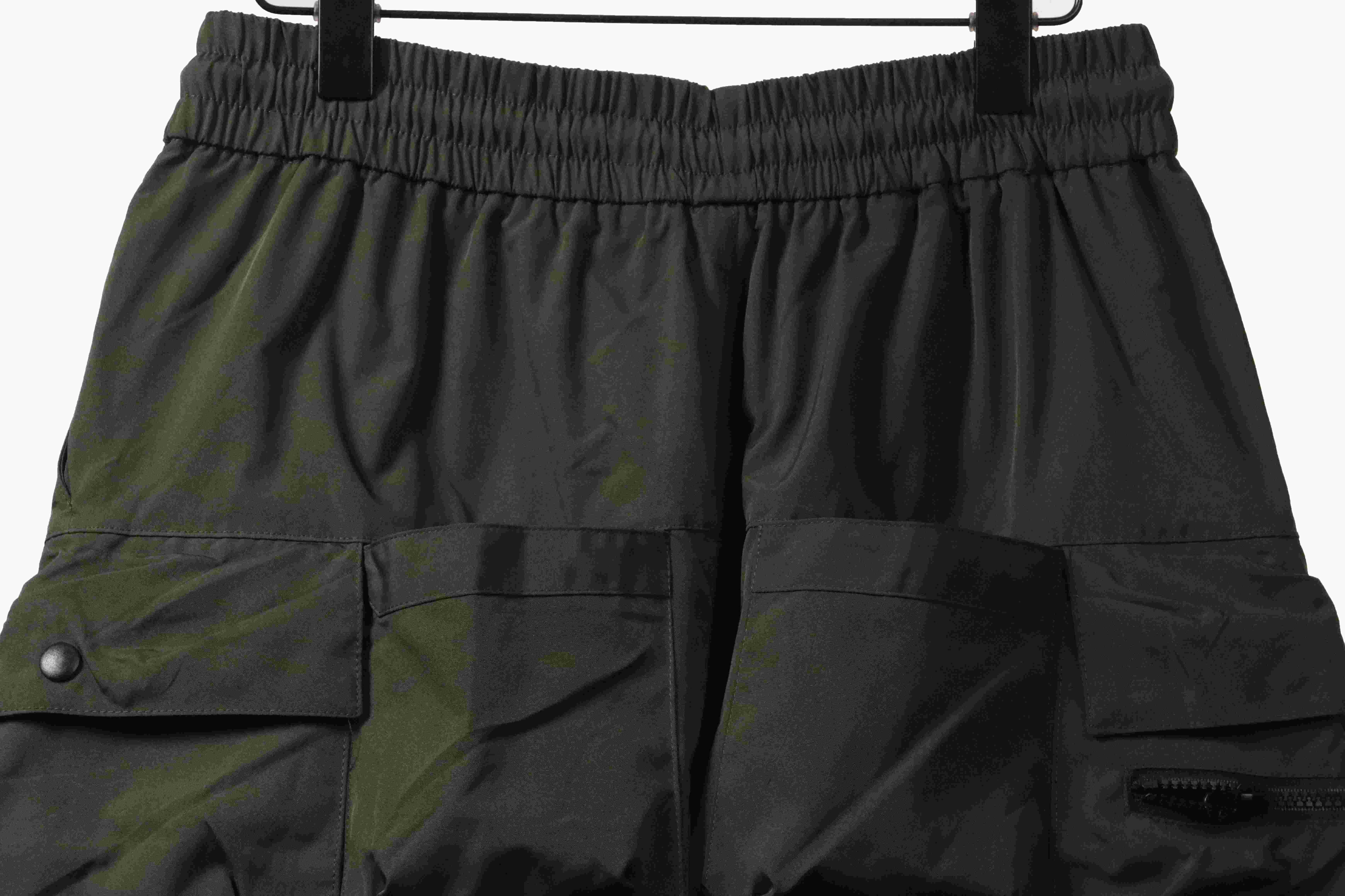 Top Quality Stone Island Large Pocket Zipper Functional Shorts