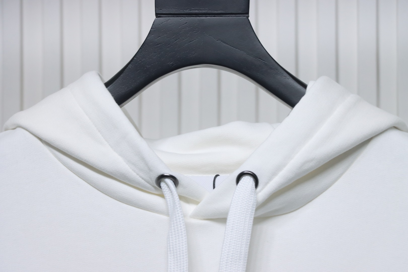     Burberry Classic Letter Embossed Hoodie White 