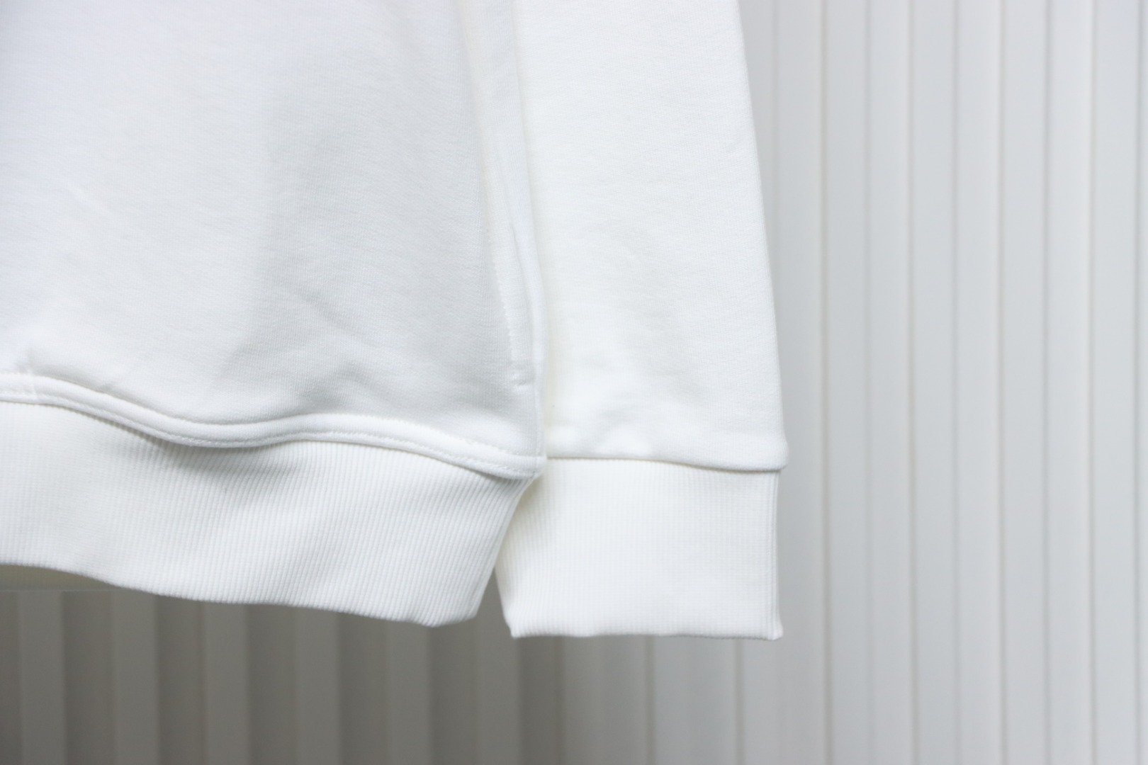     Burberry Embroidered Bear Hoodie White 