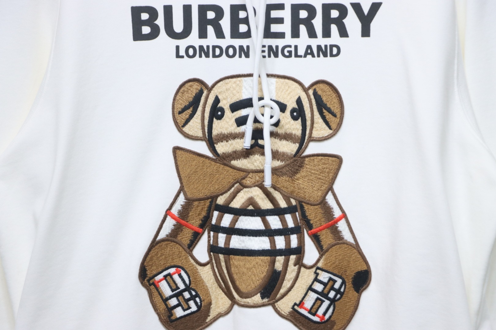     Burberry Embroidered Bear Hoodie White 