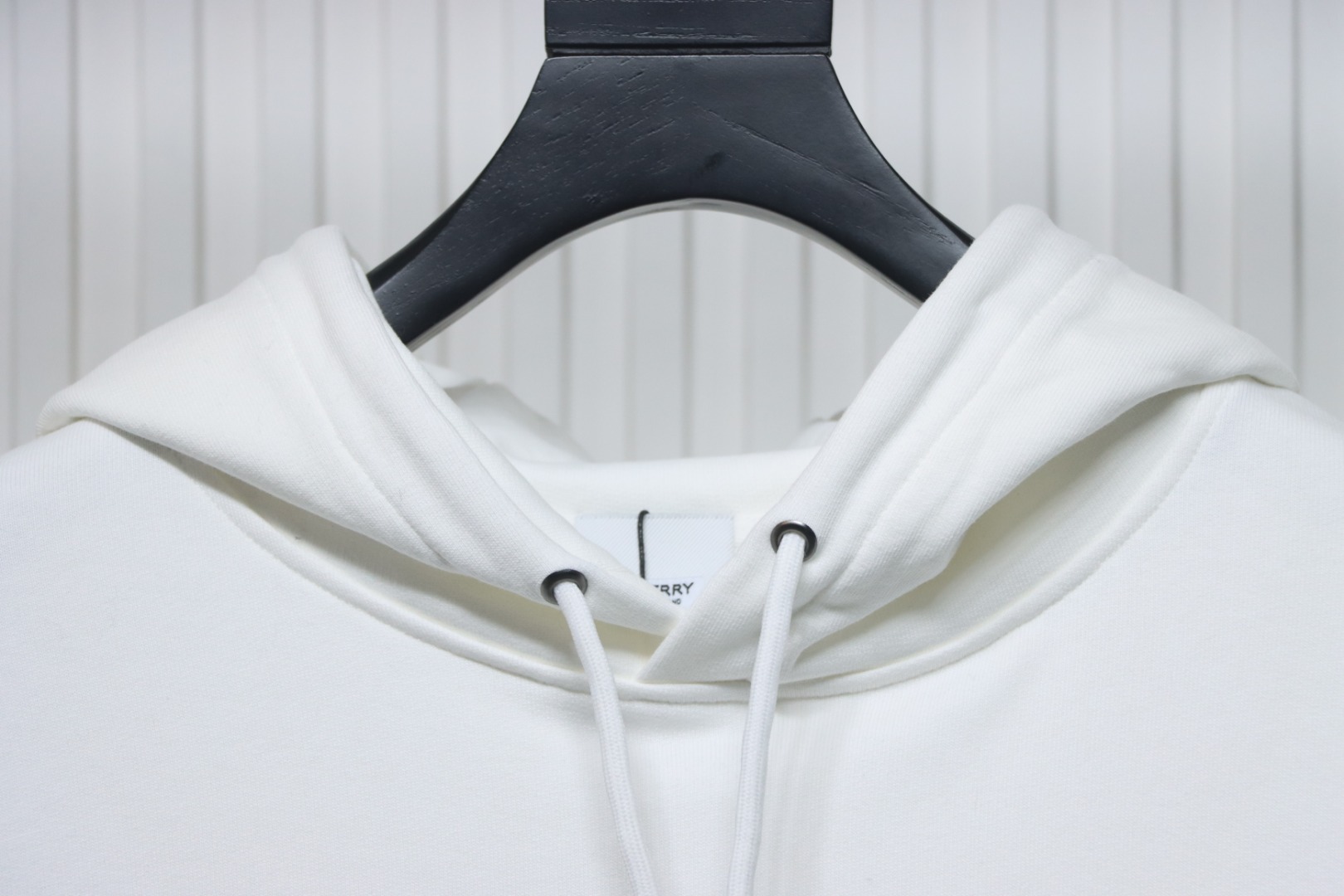     Burberry Embroidered Bear Hoodie White 