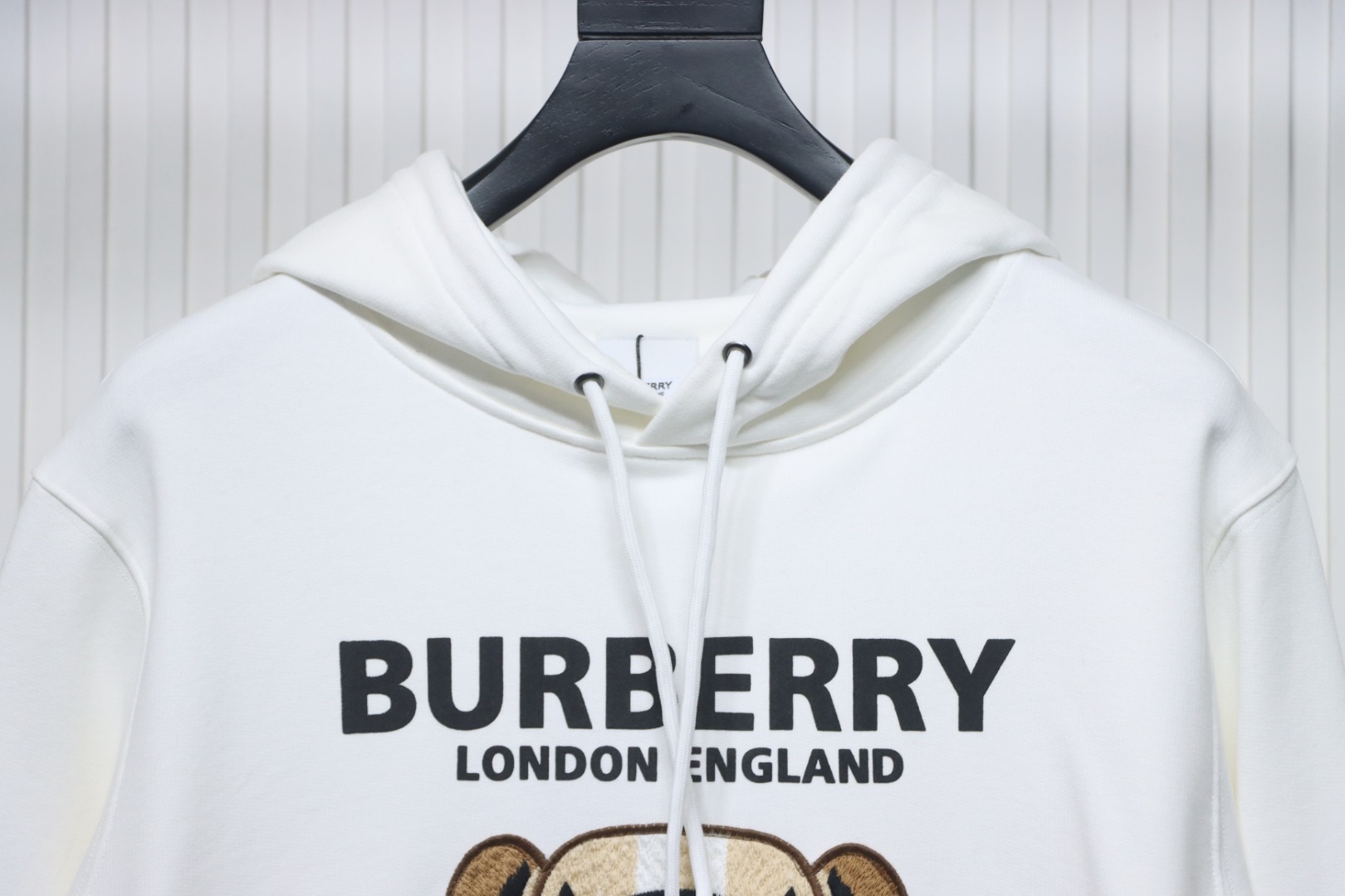     Burberry Embroidered Bear Hoodie White 